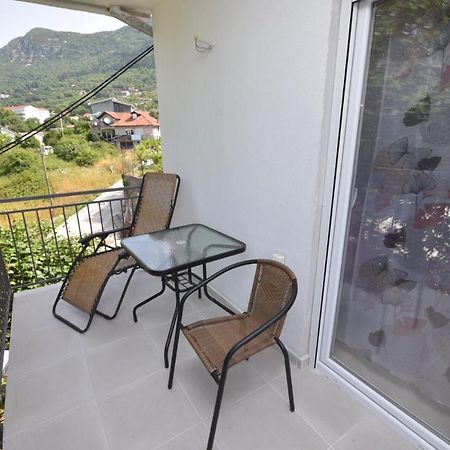 Subotic S Apartmani Risan Buitenkant foto