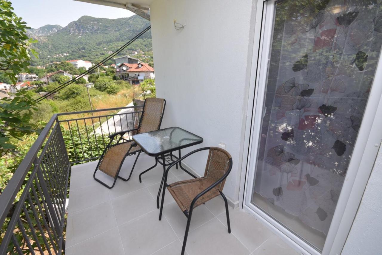 Subotic S Apartmani Risan Buitenkant foto