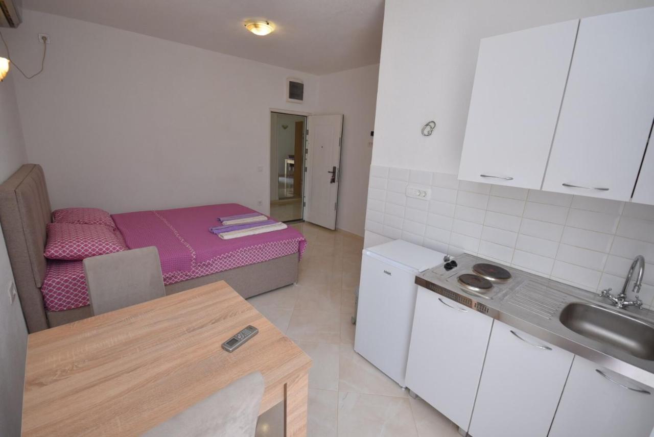 Subotic S Apartmani Risan Buitenkant foto