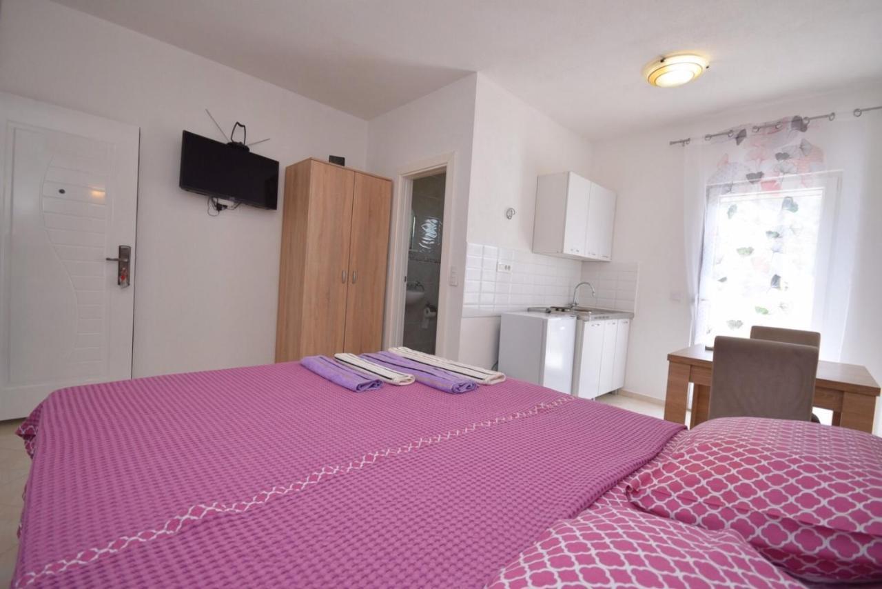 Subotic S Apartmani Risan Buitenkant foto