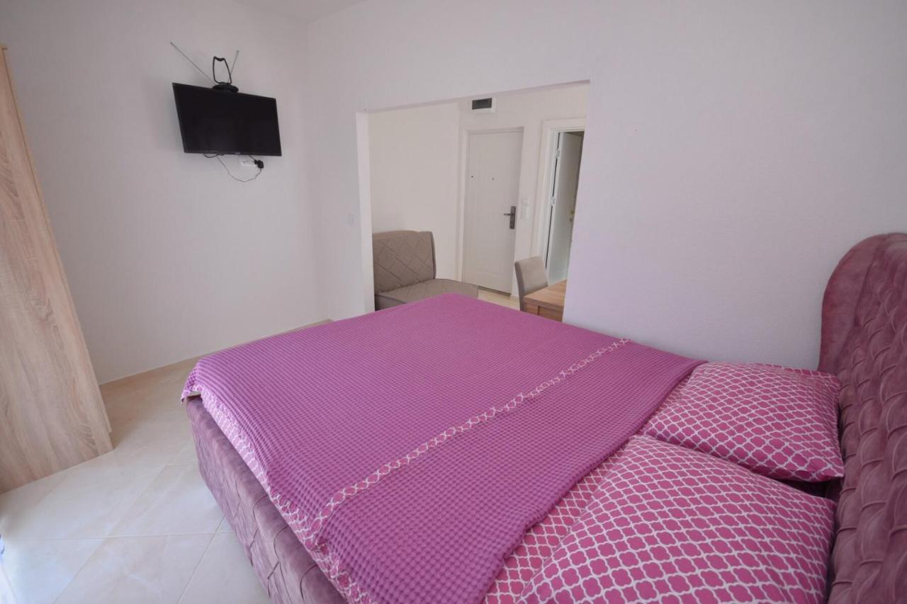 Subotic S Apartmani Risan Buitenkant foto