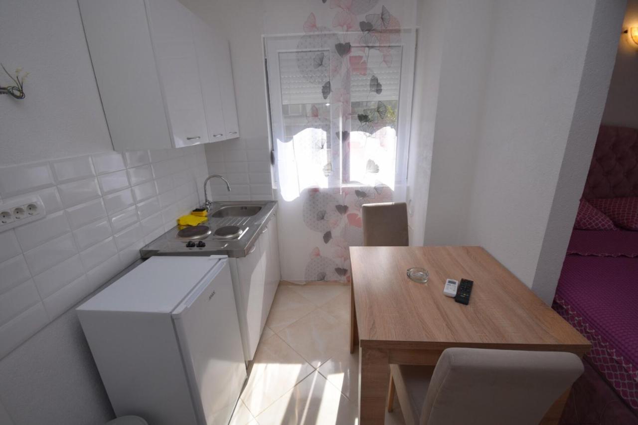 Subotic S Apartmani Risan Buitenkant foto